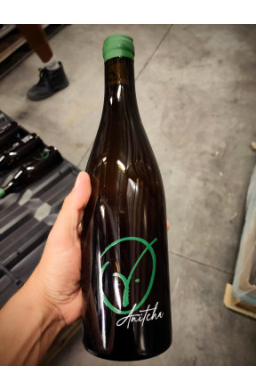 découvrez l'alliance parfaite du bien-être, du vin et du yoga pour une expérience unique de détente et d'harmonie.