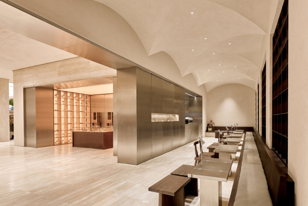 découvrez la nouvelle collection café de zara home, idéale pour une cuisine au style coffee shop moderne et chaleureux. élégance et ambiance conviviale garanties.